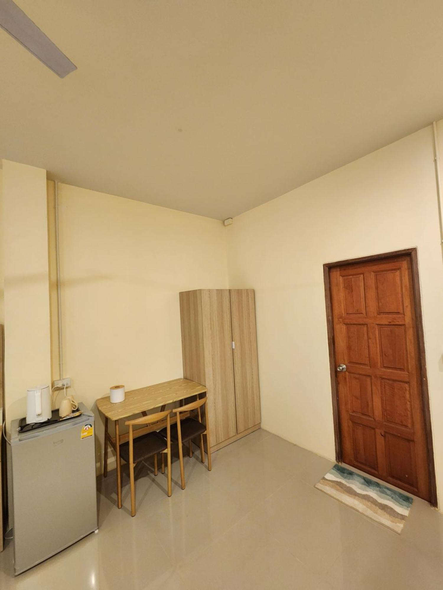 Skypearl Guesthouse & Pub Тау Экстерьер фото