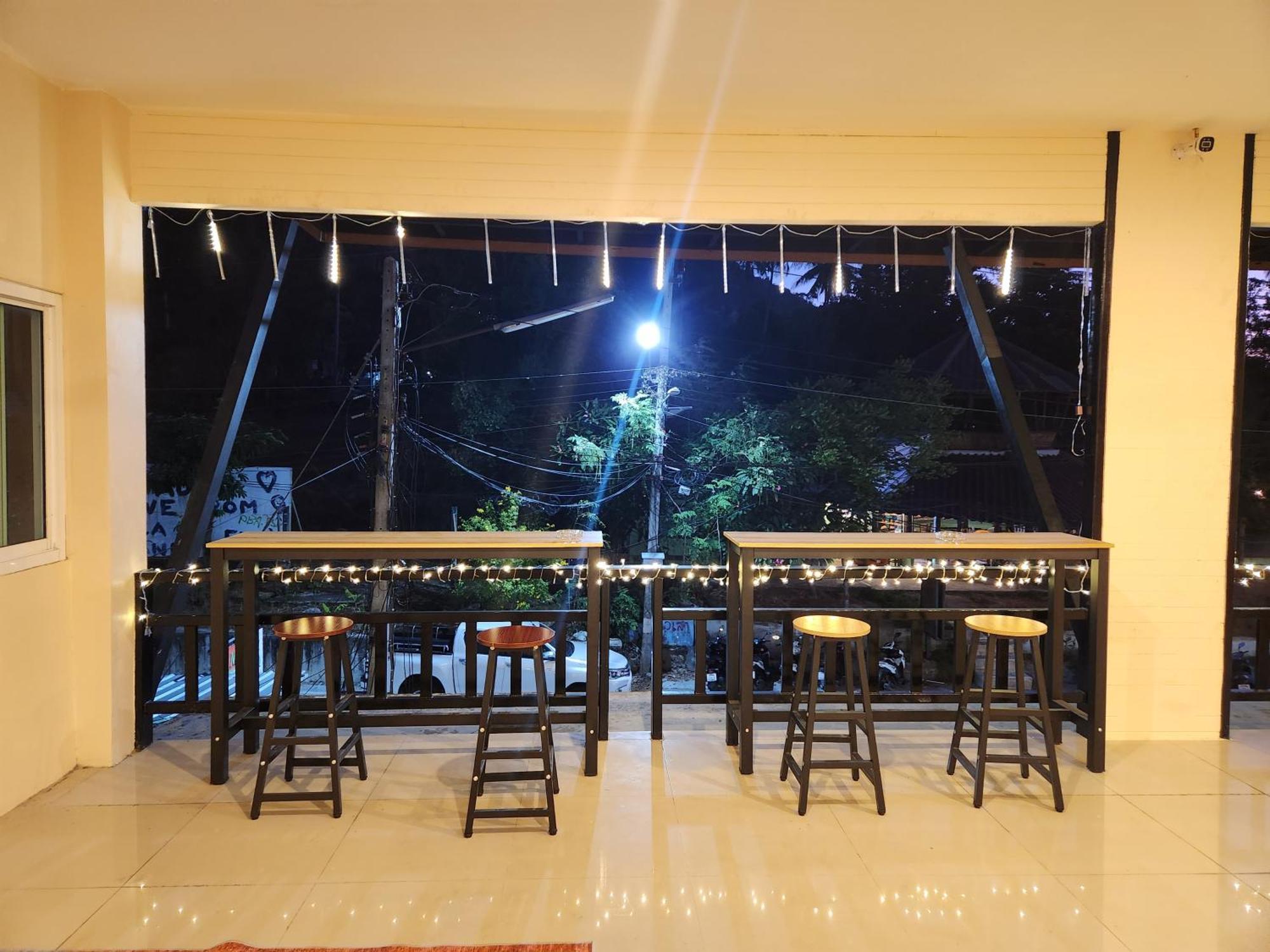 Skypearl Guesthouse & Pub Тау Экстерьер фото